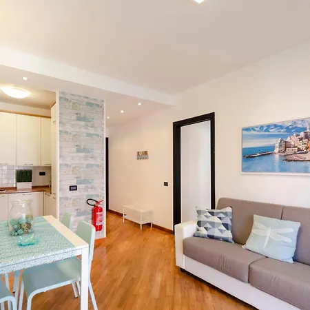 Dock Of The Bay Genova- 2b 1b- 2 Garage E Balcone By Interhome Lägenhet *