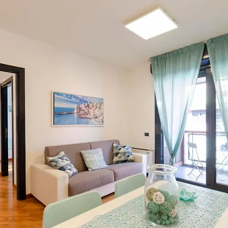 Dock Of The Bay Genova- 2b 1b- 2 Garage E Balcone By Interhome *