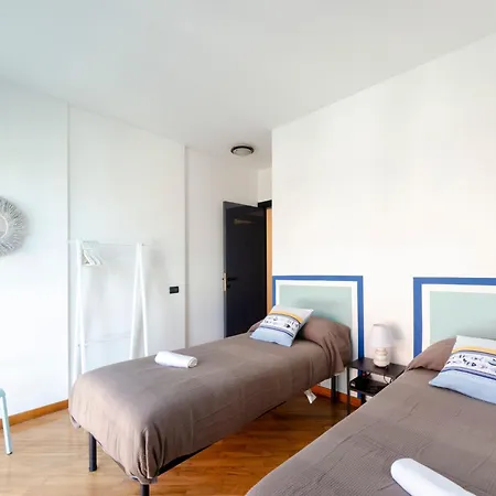 Dock Of The Bay Genova- 2b 1b- 2 Garage E Balcone By Interhome Genua