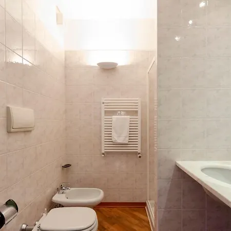 Dock Of The Bay Genova- 2b 1b- 2 Garage E Balcone By Interhome *