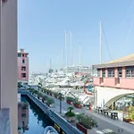 Dock Of The Bay Genova- 2b 1b- 2 Garage E Balcone By Interhome *