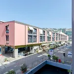 Dock Of The Bay Genova- 2b 1b- 2 Garage E Balcone By Interhome 제노바