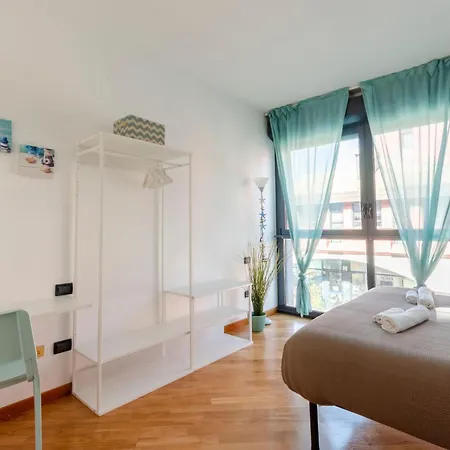 Dock Of The Bay Genova- 2b 1b- 2 Garage E Balcone By Interhome *