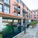 Dock Of The Bay Genova- 2b 1b- 2 Garage E Balcone By Interhome *